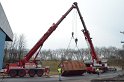 LKW umgestuerzt Niehler Hafen P267